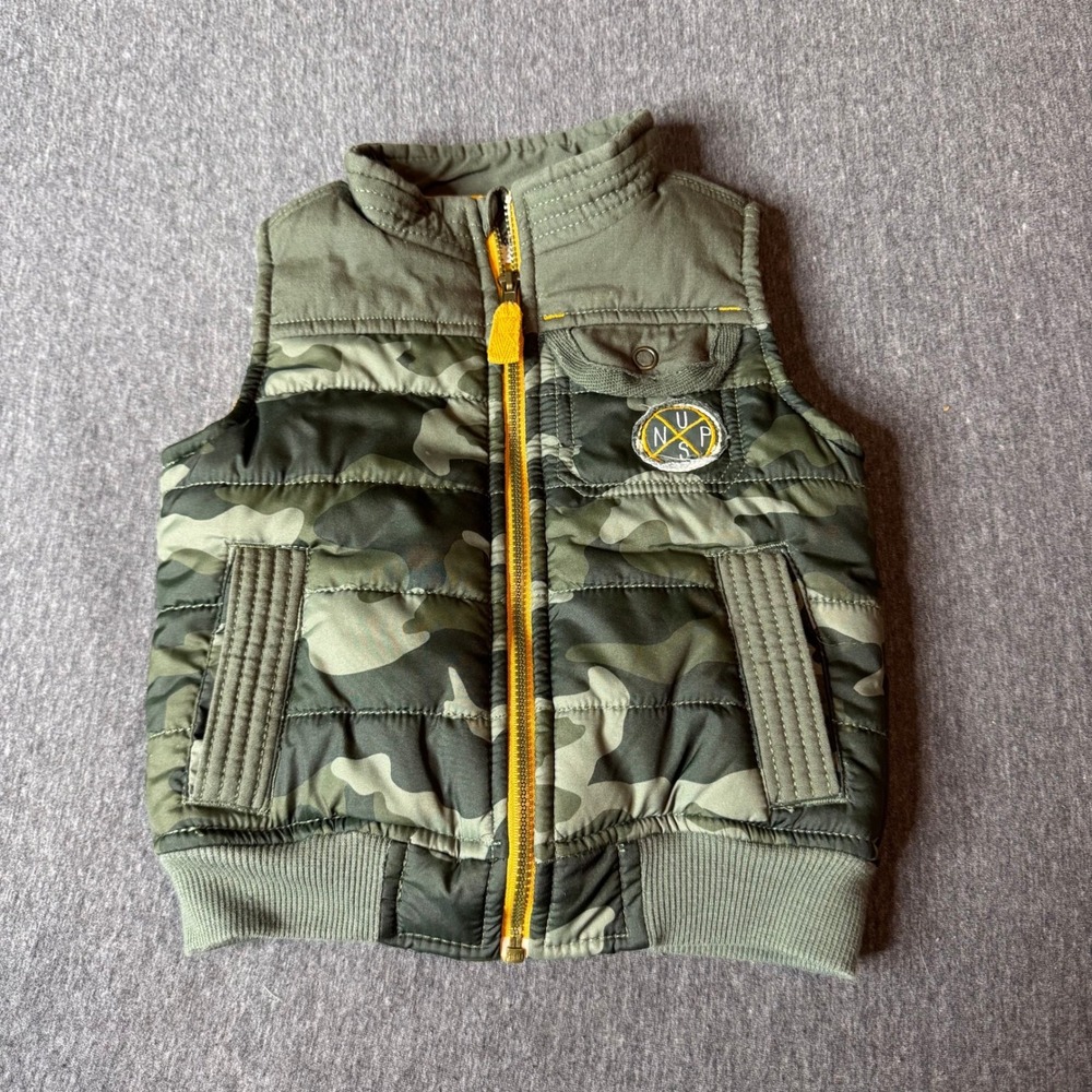Genuine Kids from OshKosh Camo Puffer Vest Boys 18M Orange Lined Zip Front